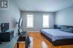 206A MERTON STREET | Toronto Ontario | Slide Image Twenty