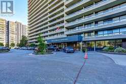 1612 - 8111 YONGE STREET | Markham Ontario | Slide Image Three