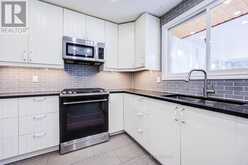 2037 MOUNTAIN GROVE AVENUE | Burlington Ontario | Slide Image Twelve