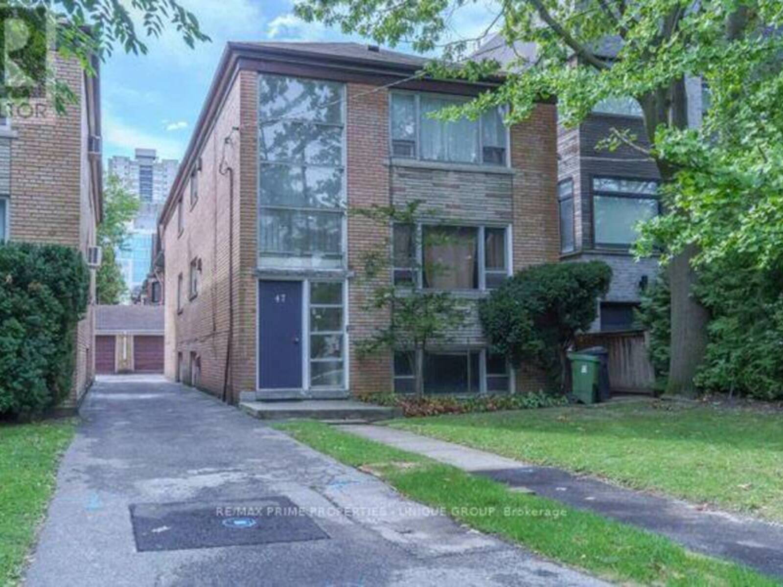 47 HEATH STREET E, Toronto, Ontario M4T 1S2