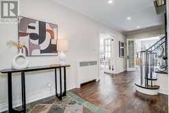 19 LOWER LINKS ROAD | Toronto Ontario | Slide Image Four