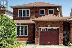 33 CHURCHLAND DRIVE | Barrie Ontario | Slide Image Five
