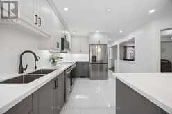 7339 BLACK WALNUT TRAIL | Mississauga Ontario | Slide Image Thirteen