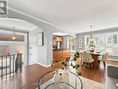 70 TECUMSEH DRIVE Aurora Ontario, L4G 2X4