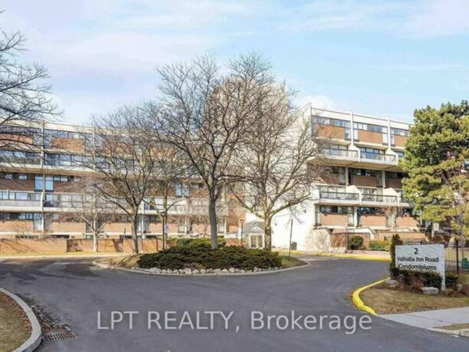 332 - 2 VALHALLA INN ROAD, Toronto, Ontario M9B 6C3