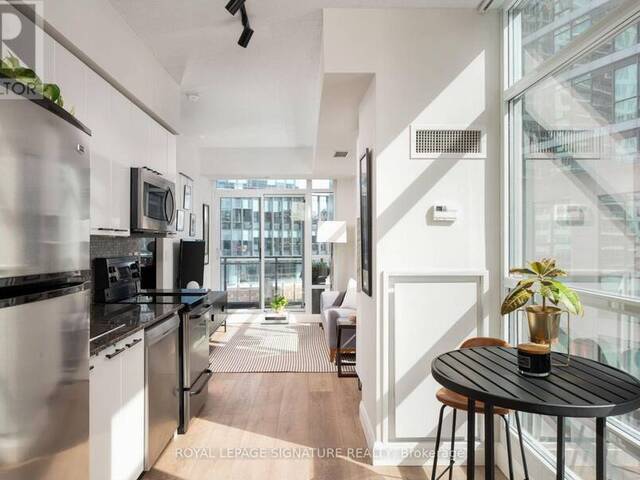 804 - 15 BRUYERES MEWS Toronto Ontario, M5V 0A7 - 1 Bedroom Condo For Sale