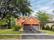 81 PINNACLE TRAIL | Aurora Ontario | Slide Image One