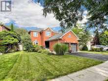 81 PINNACLE TRAIL | Aurora Ontario | Slide Image Two