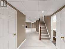 81 PINNACLE TRAIL | Aurora Ontario | Slide Image Forty