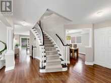 81 PINNACLE TRAIL | Aurora Ontario | Slide Image Seven