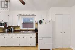 357 EAST 17TH STREET | Hamilton Ontario | Slide Image Eleven