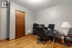 357 EAST 17TH STREET | Hamilton Ontario | Slide Image Twenty-one