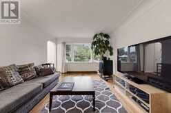 357 EAST 17TH STREET | Hamilton Ontario | Slide Image Six