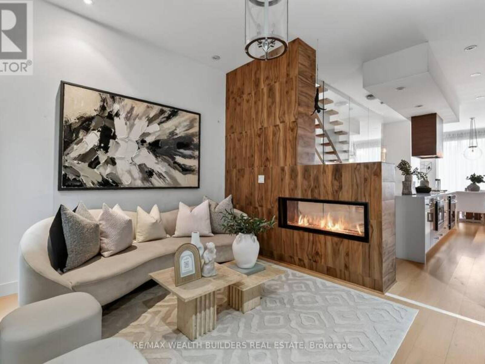 TH-07 - 837 BROADVIEW AVENUE, Toronto, Ontario M4K 2P9