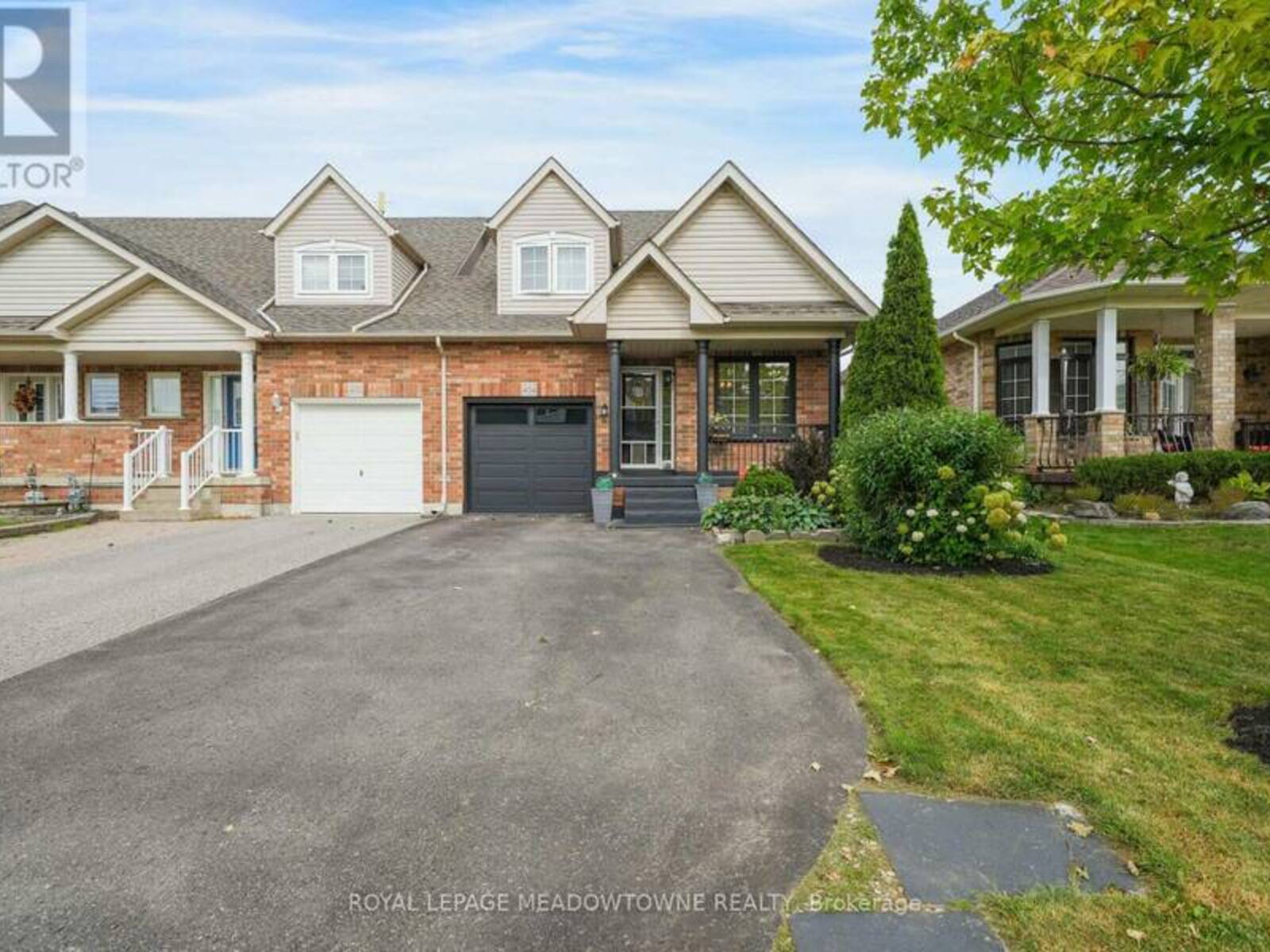 494 FLAGSTONE COURT, Oshawa, Ontario L1K 2Z7