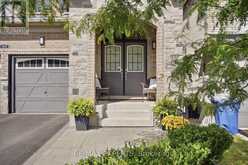 69 LEADEN HALL DRIVE | East Gwillimbury Ontario | Slide Image Four
