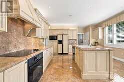 422 FALCONWOOD HOLLOW | Aurora Ontario | Slide Image Seventeen