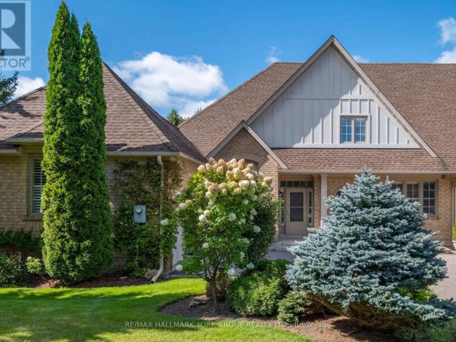 422 FALCONWOOD HOLLOW, Aurora, Ontario L4G 7M1