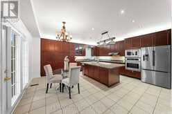 29 ROYAL LINKS CIRCLE | Brampton Ontario | Slide Image Nine
