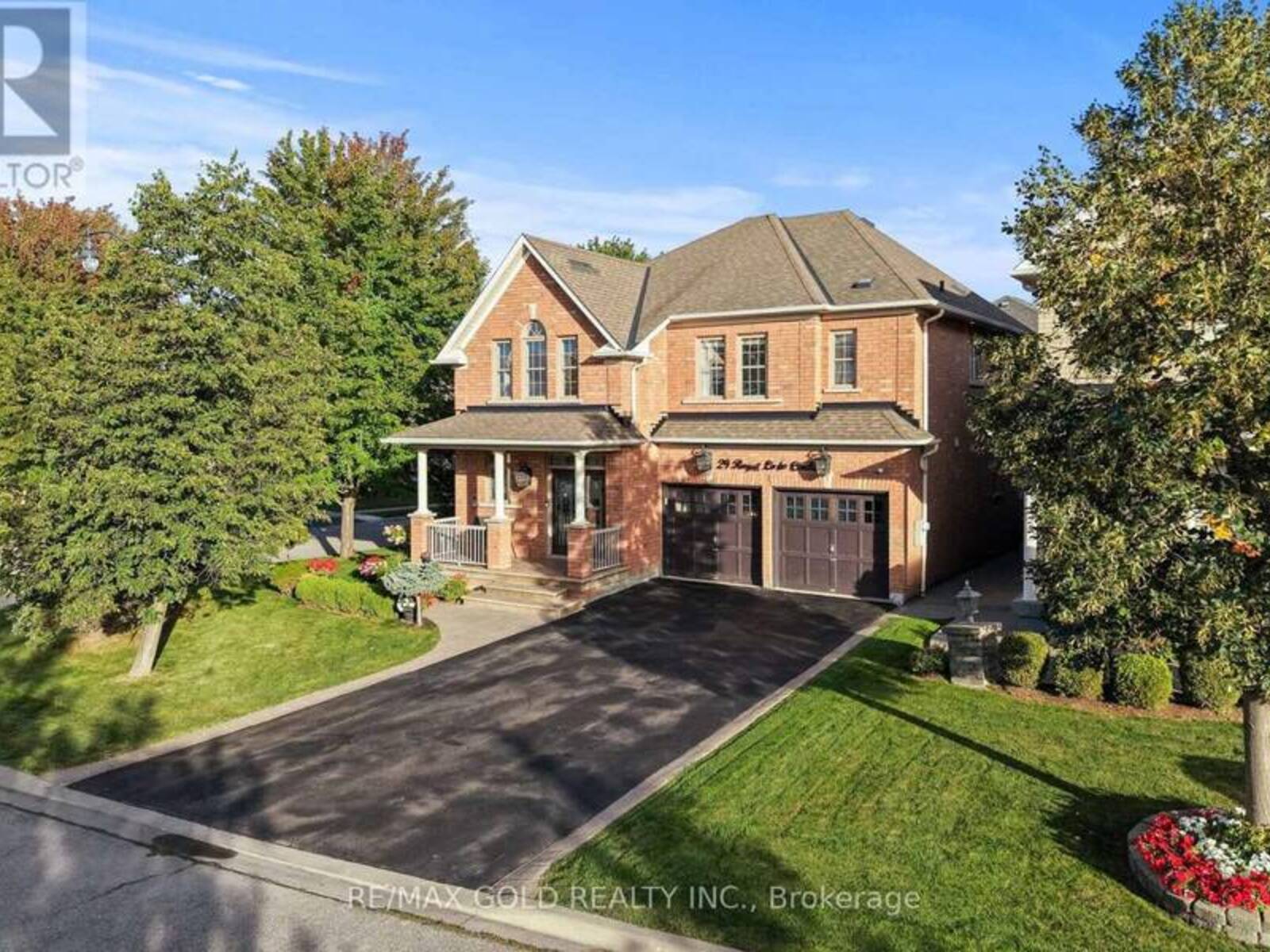 29 ROYAL LINKS CIRCLE, Brampton, Ontario L6P 2Z9