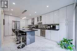 39 MILLCROFT WAY | Vaughan Ontario | Slide Image Seventeen