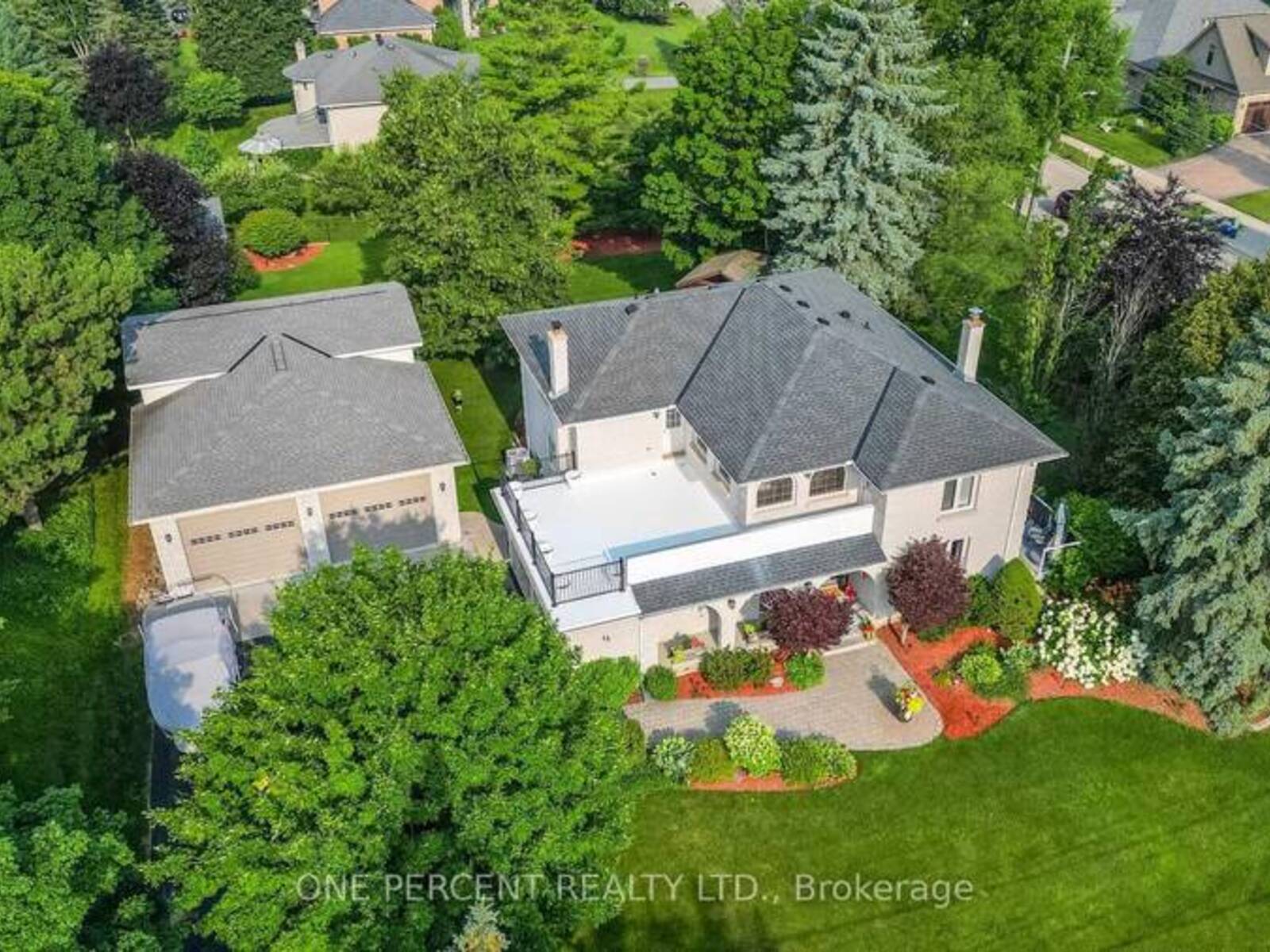 15 MARQUETTE DRIVE, Kitchener, Ontario N2P 2H2