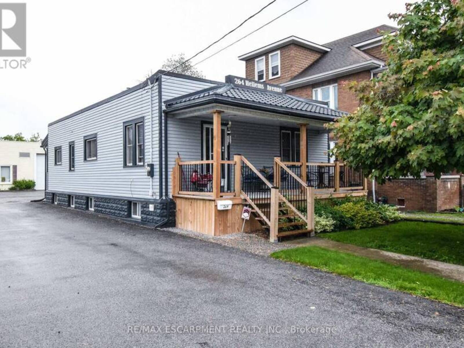 264 HELLEMS AVENUE, Welland, Ontario L3B 3B7