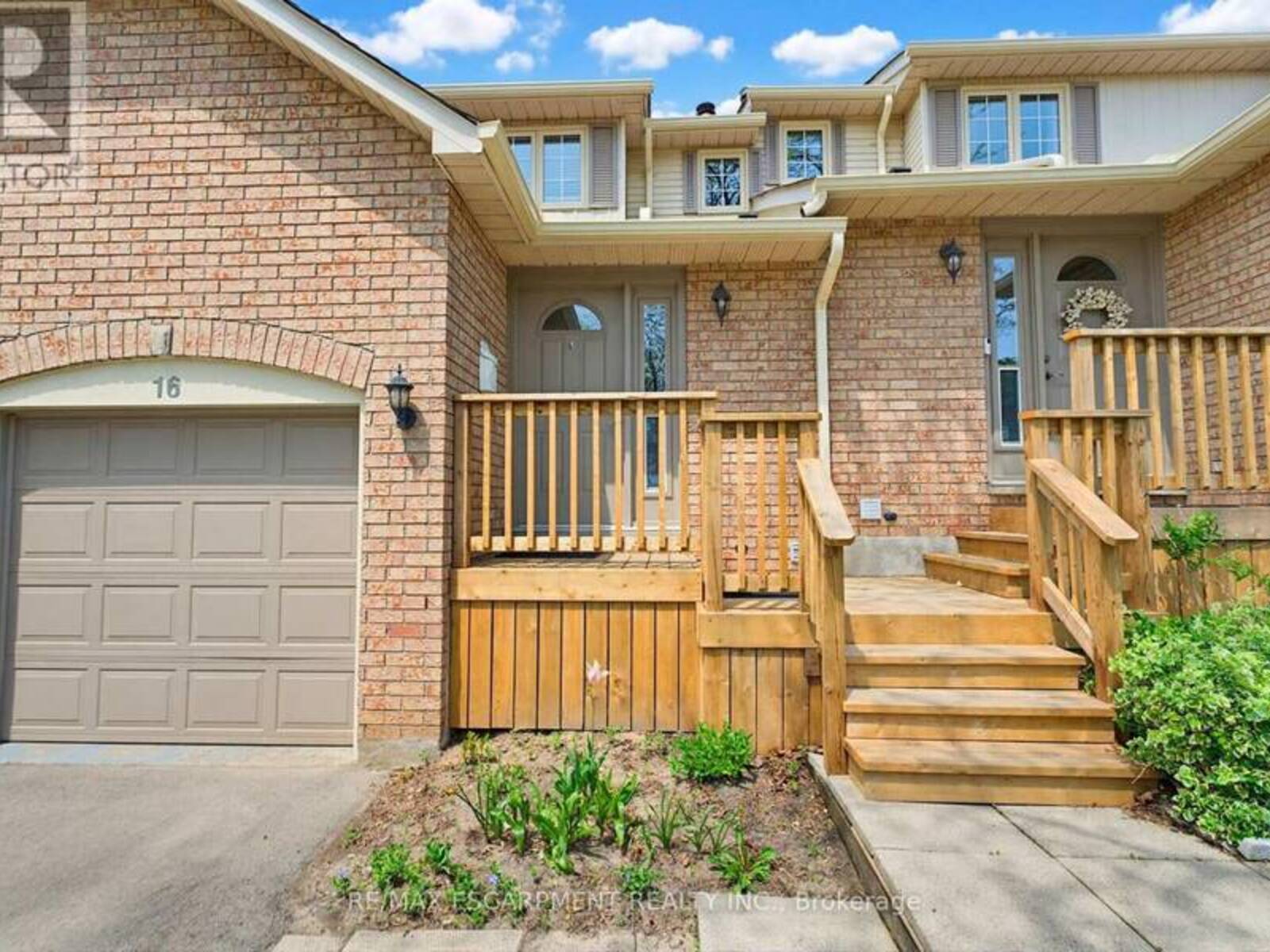 16 - 79 BRAEHEID AVENUE, Hamilton, Ontario L8B 0C6