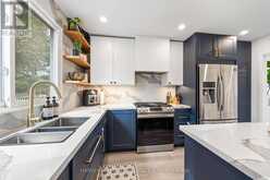 213 SIMONSTON BOULEVARD | Markham Ontario | Slide Image Fifteen