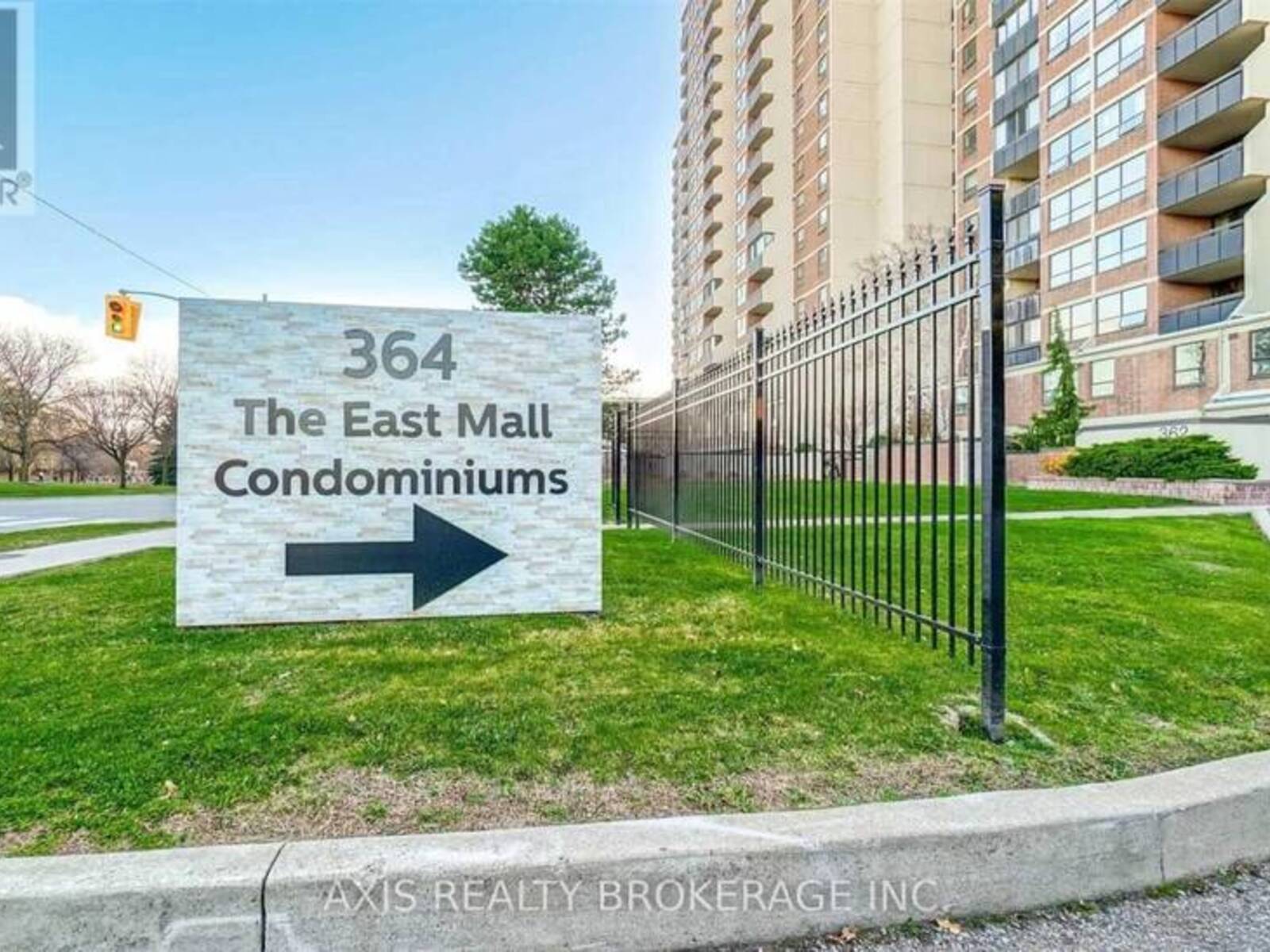 322 - 364 THE EAST MALL STREET, Toronto, Ontario M9B 6C5