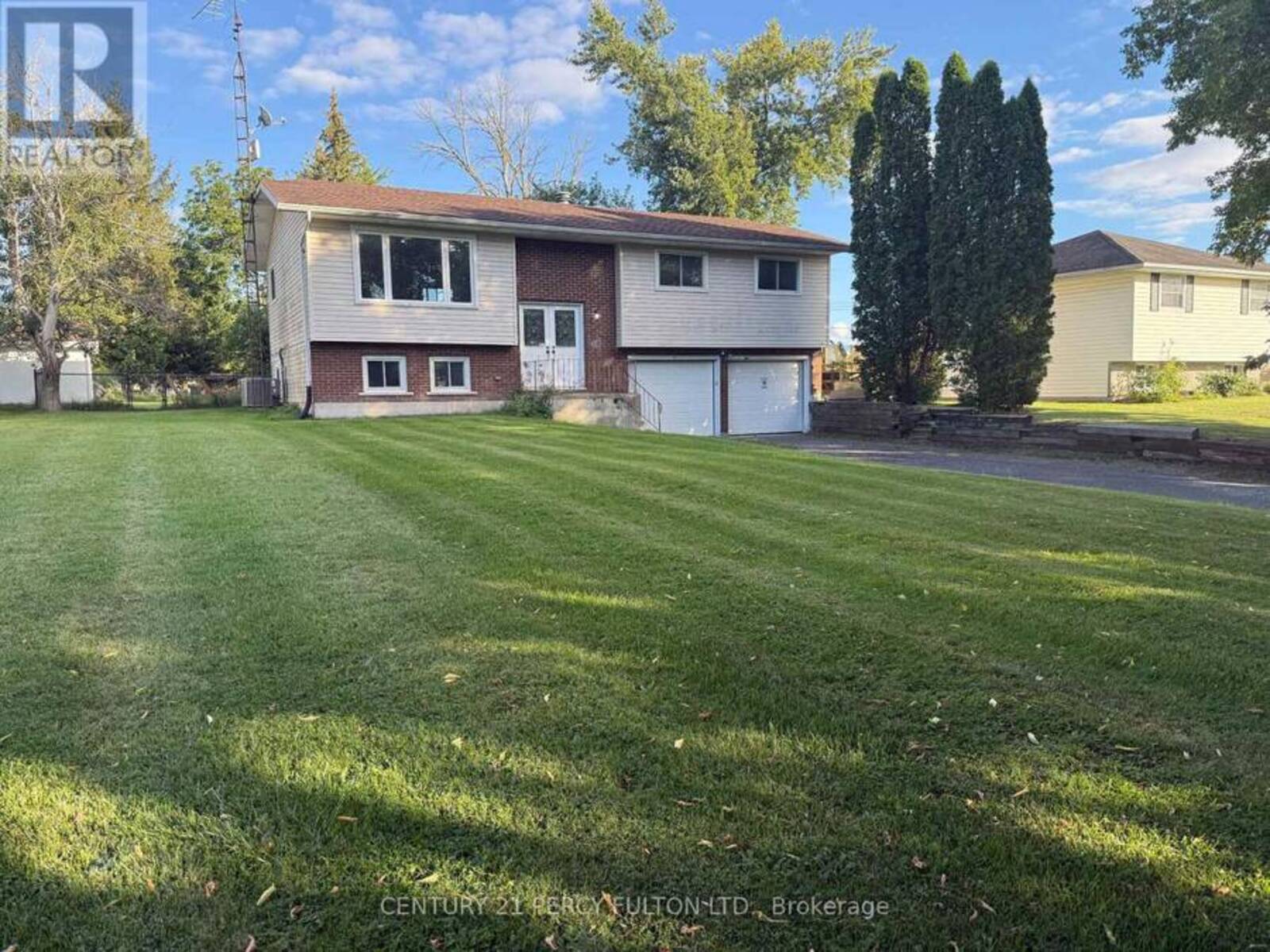 24 SOUTHWOOD CRESCENT, Greater Napanee, Ontario K7R 3L2