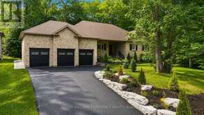 41 HERON BOULEVARD | Springwater Ontario | Slide Image One