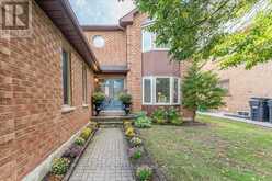 18 CORKETT DRIVE | Brampton Ontario | Slide Image Five