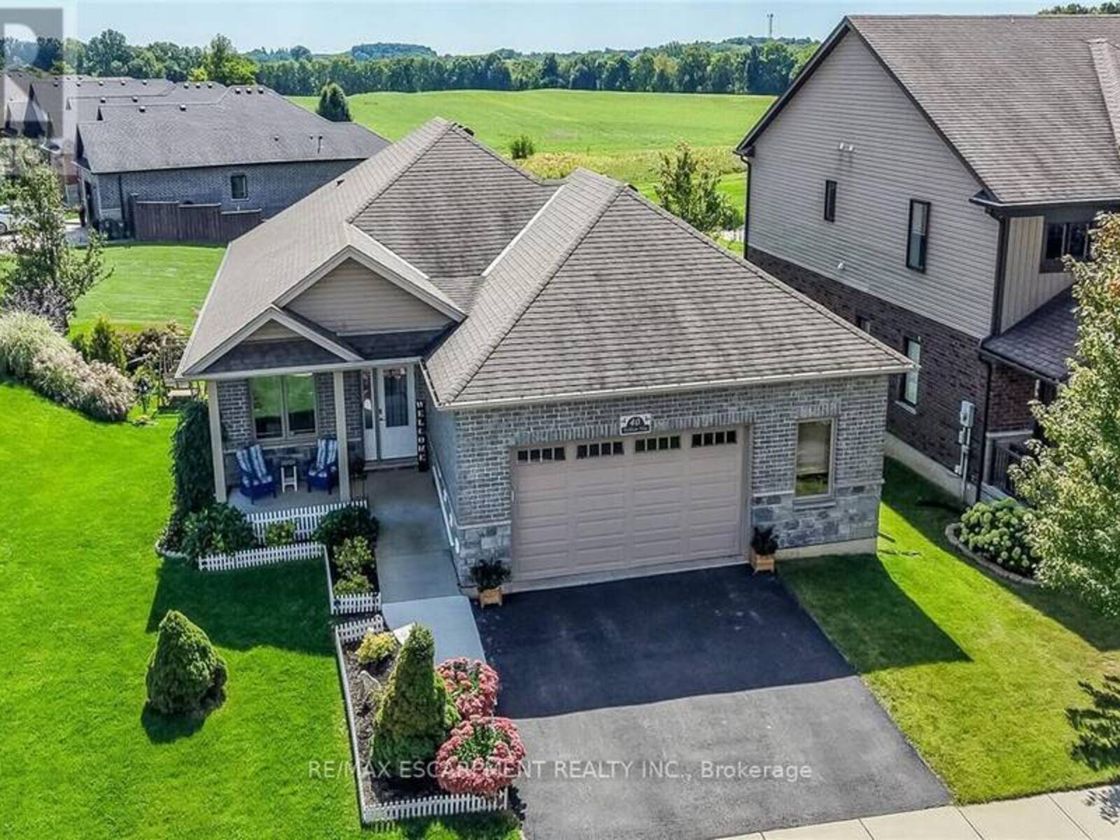40 TRILLIUM WAY, Simcoe, Ontario N3Y 0B9