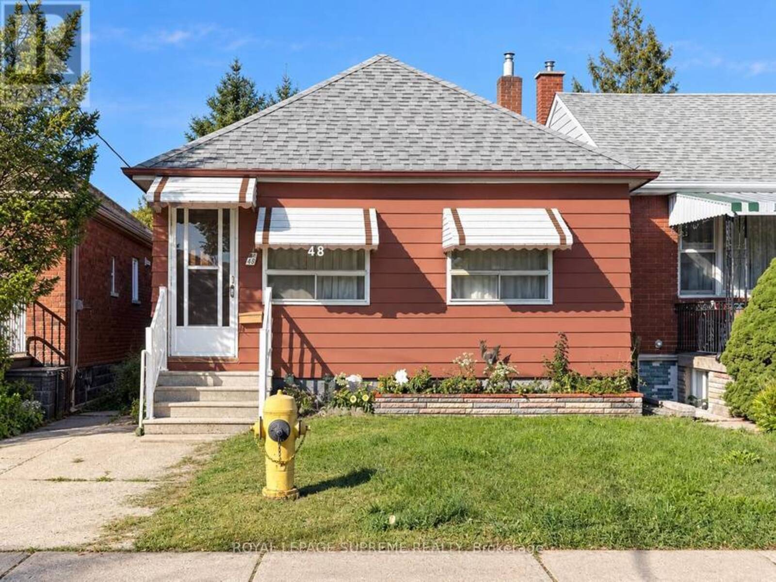 48 MOULD AVENUE, Toronto, Ontario M6N 3Z9