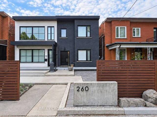 260 CLINTON STREET Toronto Ontario, M6G 2Y6 - 5 Bedrooms Home For Sale