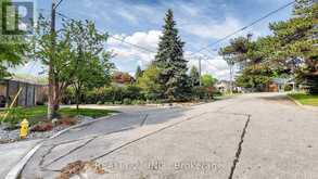 3 STINSON CIRCLE | Toronto Ontario | Slide Image Four