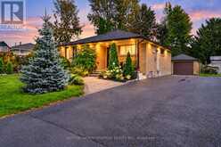 1020 WARDMAN CRESCENT | Whitby Ontario | Slide Image Three