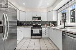 37 MYNDEN WAY | Newmarket Ontario | Slide Image Sixteen
