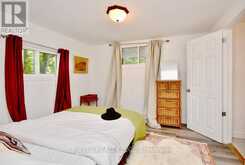 39 DOMAR ROAD | Tiny Ontario | Slide Image Seventeen