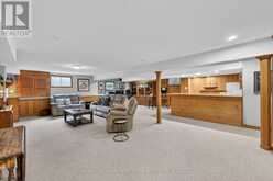 8 GRANT COURT | East Gwillimbury Ontario | Slide Image Thirty-five