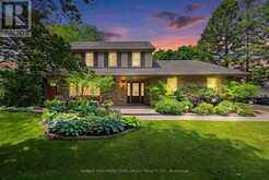 8 GRANT COURT | East Gwillimbury Ontario | Slide Image Three