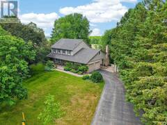 8 GRANT COURT East Gwillimbury Ontario, L0G 1R0