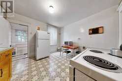 180 ATLAS AVENUE | Toronto Ontario | Slide Image Eighteen