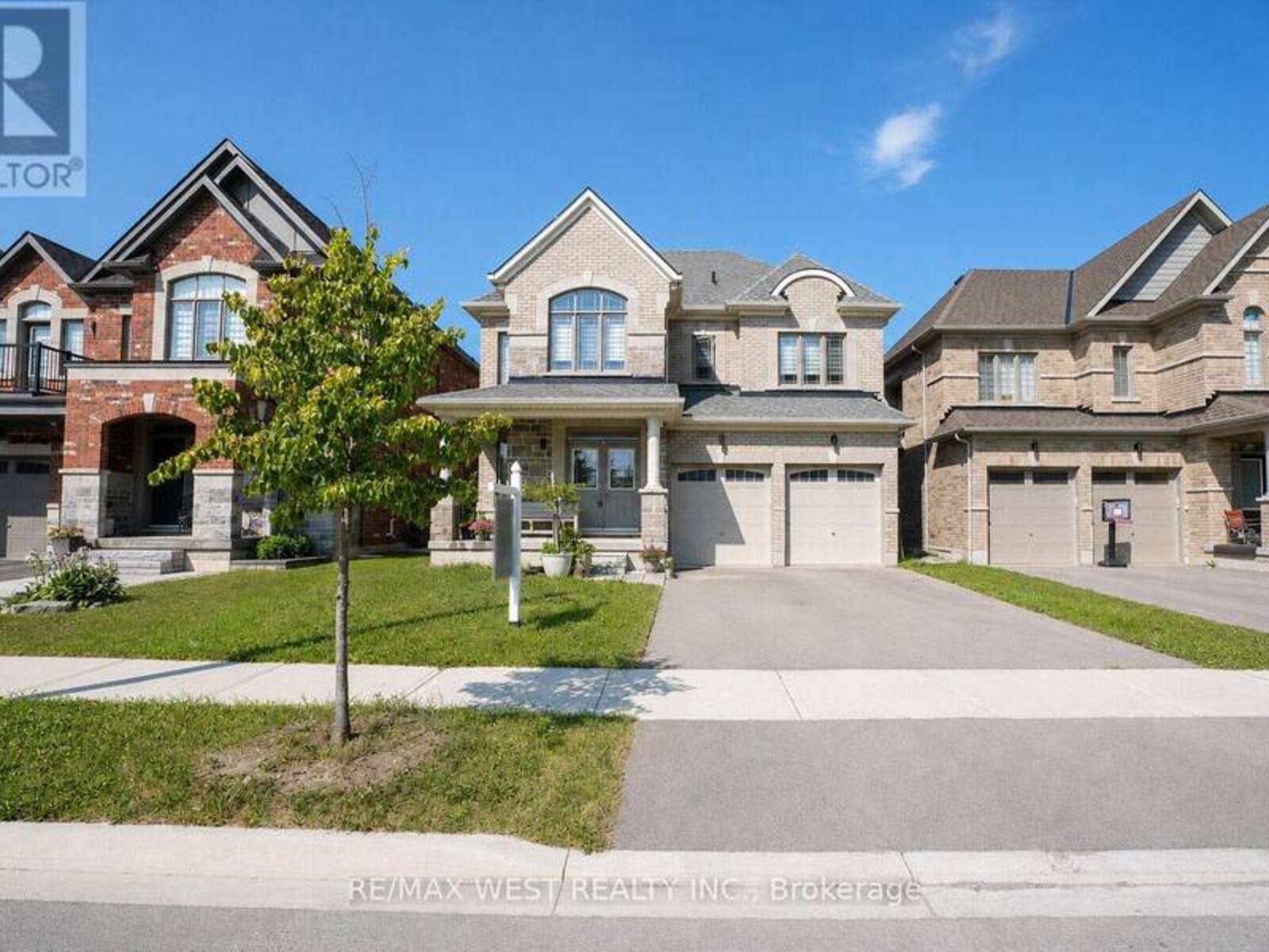 206 DOG WOOD BOULEVARD, East Gwillimbury, Ontario L9N 0X1