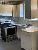 886 SRIGLEY STREET | Newmarket Ontario | Slide Image Six