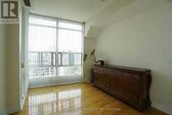 2705 - 1 ELM DRIVE W | Mississauga Ontario | Slide Image Eighteen