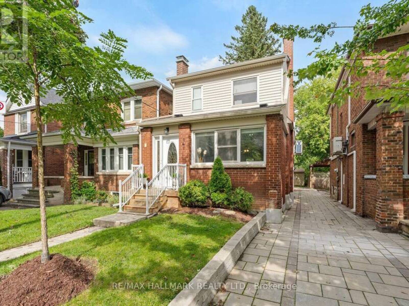 141 HUMBERCREST BOULEVARD, Toronto, Ontario M6S 4L4
