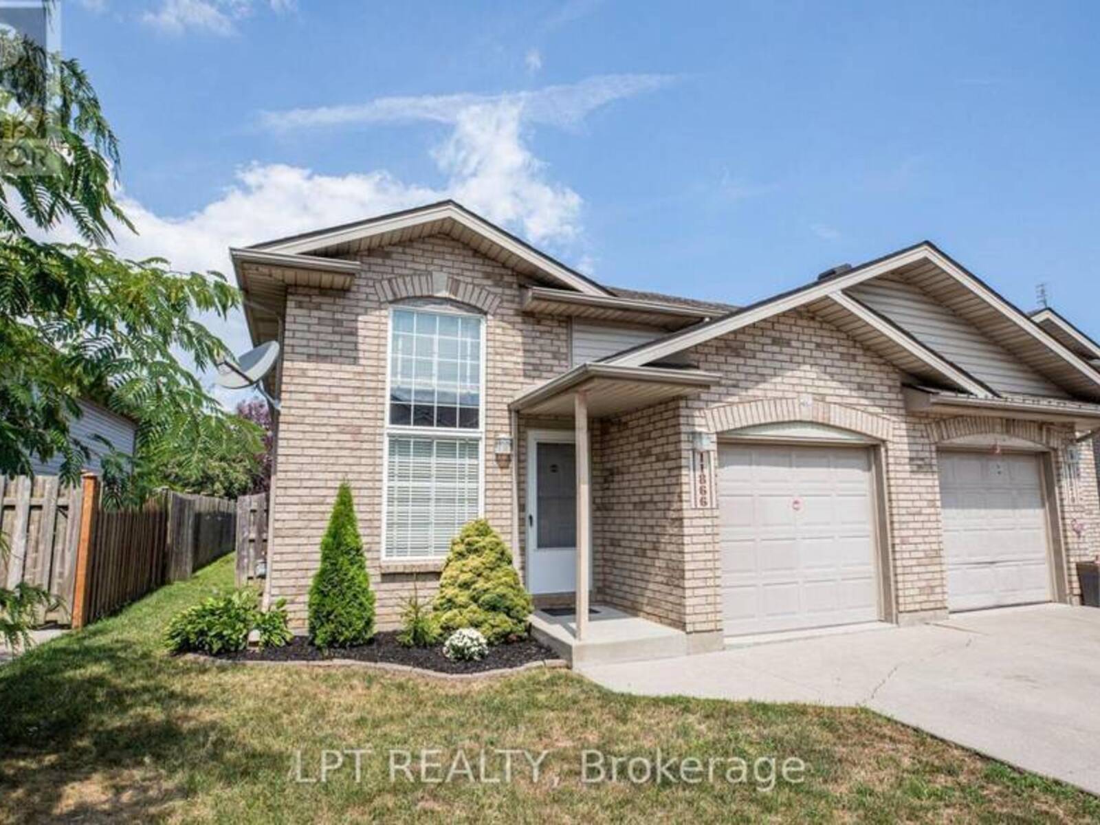 11866 BROUILLETTE COURT, Tecumseh, Ontario N8N 5C7