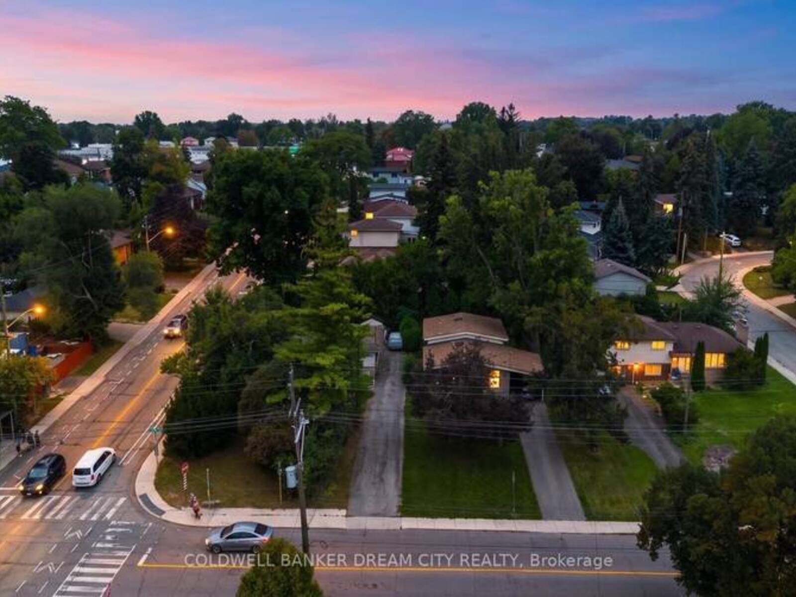 355 SANATORIUM ROAD, Hamilton, Ontario L9C 2A5